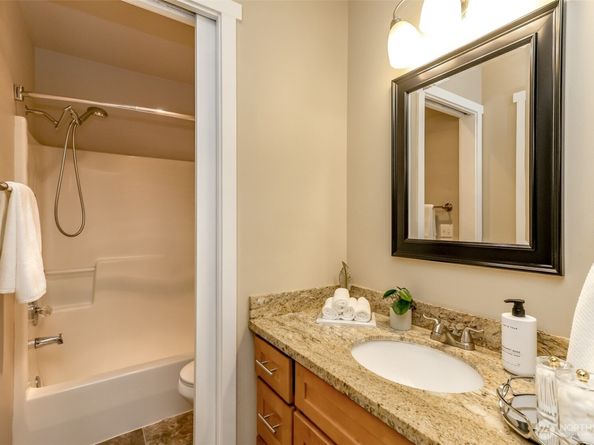 30980 Wood Creek Place NE, Poulsbo WA 98370