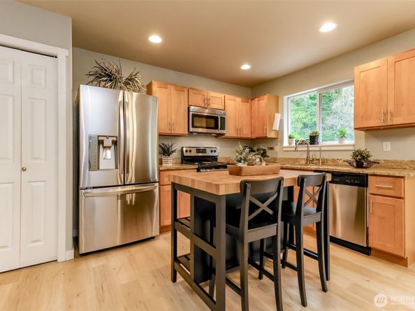 30980 Wood Creek Place NE, Poulsbo WA 98370