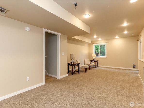 30980 Wood Creek Place NE, Poulsbo WA 98370