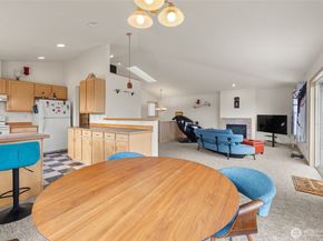 7972 39th Avenue S, Seattle WA 98118