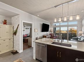 50 Pine Street 103, Edmonds WA 98020