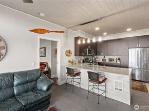 50 Pine Street 103, Edmonds WA 98020