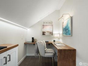 960 6th Walk NE, Issaquah WA 98029