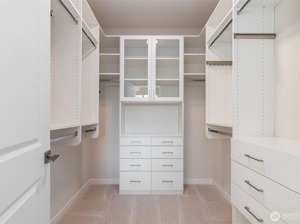 960 6th Walk NE, Issaquah WA 98029