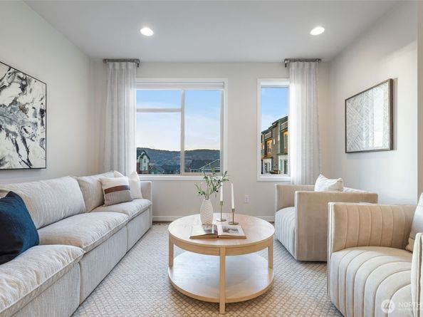 960 6th Walk NE, Issaquah WA 98029