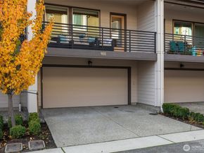 960 6th Walk NE, Issaquah WA 98029