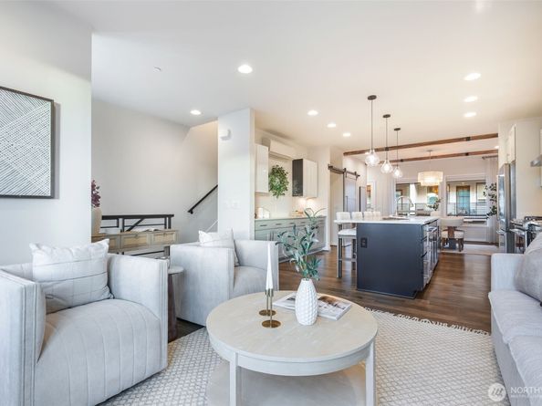 960 6th Walk NE, Issaquah WA 98029