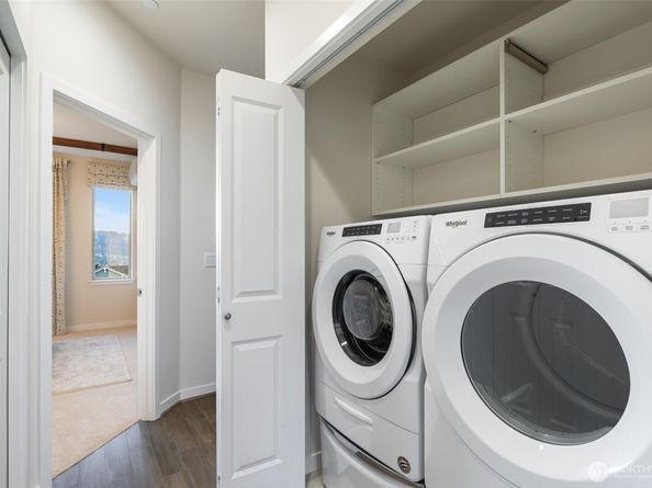 960 6th Walk NE, Issaquah WA 98029