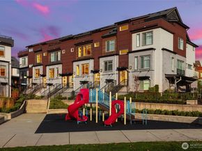 960 6th Walk NE, Issaquah WA 98029