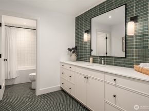 2627 96th Avenue NE, Clyde Hill WA 98004