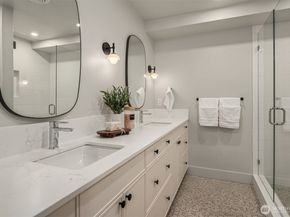 2627 96th Avenue NE, Clyde Hill WA 98004