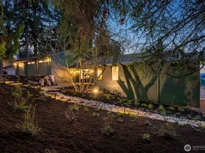 2627 96th Avenue NE, Clyde Hill WA 98004