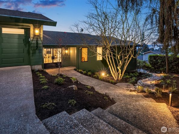 2627 96th Avenue NE, Clyde Hill WA 98004