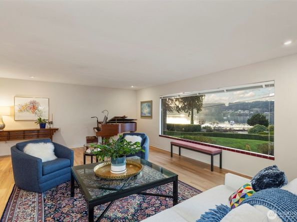 18440 Fjord Drive NE, Poulsbo WA 98370