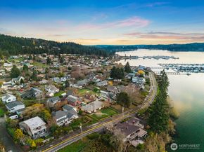 18440 Fjord Drive NE, Poulsbo WA 98370