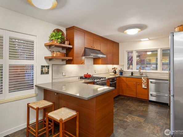 18440 Fjord Drive NE, Poulsbo WA 98370