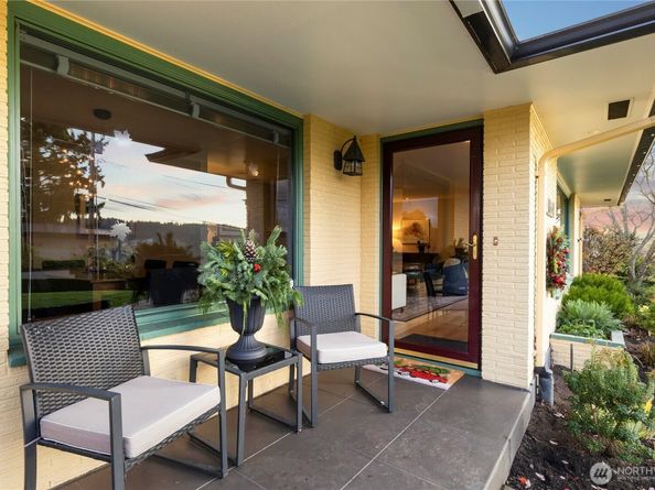 18440 Fjord Drive NE, Poulsbo WA 98370