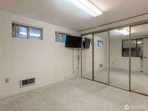 928 N 98th Street, Seattle WA 98103