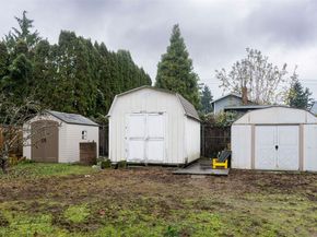 928 N 98th Street, Seattle WA 98103