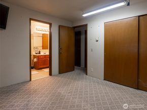 928 N 98th Street, Seattle WA 98103