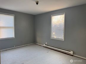 7464 S 118th Place, Seattle WA 98178