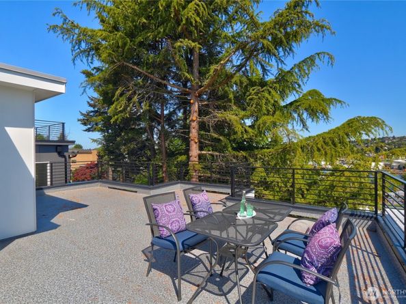 627 B W Emerson Street, Seattle WA 98119