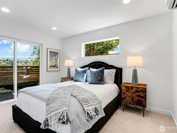 627 B W Emerson Street, Seattle WA 98119