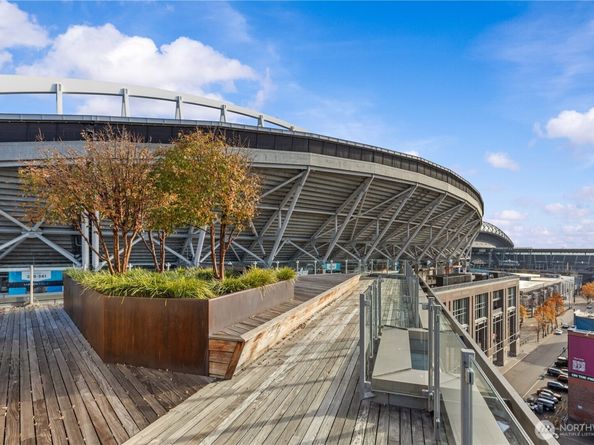 590 1st Avenue S 715, Seattle WA 98104