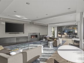 590 1st Avenue S 715, Seattle WA 98104