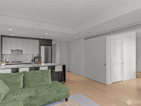 590 1st Avenue S 715, Seattle WA 98104