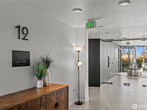 590 1st Avenue S 715, Seattle WA 98104