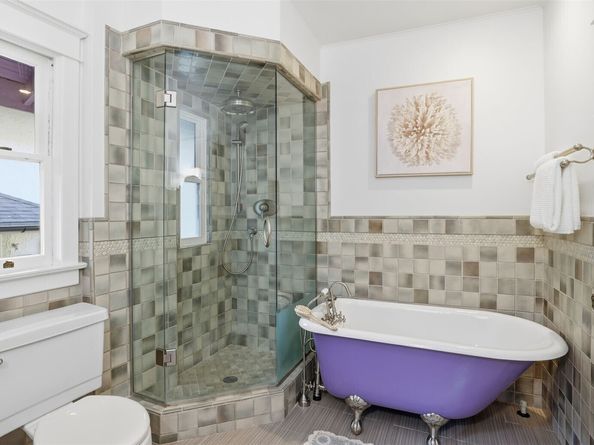 908 15th Avenue E, Seattle WA 98112