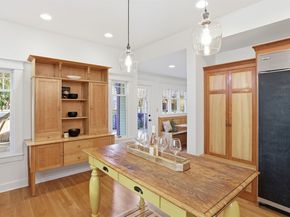 908 15th Avenue E, Seattle WA 98112