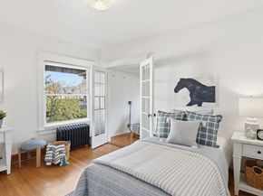 908 15th Avenue E, Seattle WA 98112