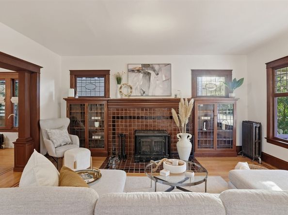 908 15th Avenue E, Seattle WA 98112