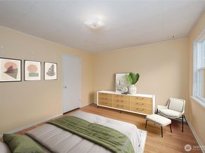 9119 17th Avenue NE, Seattle WA 98115