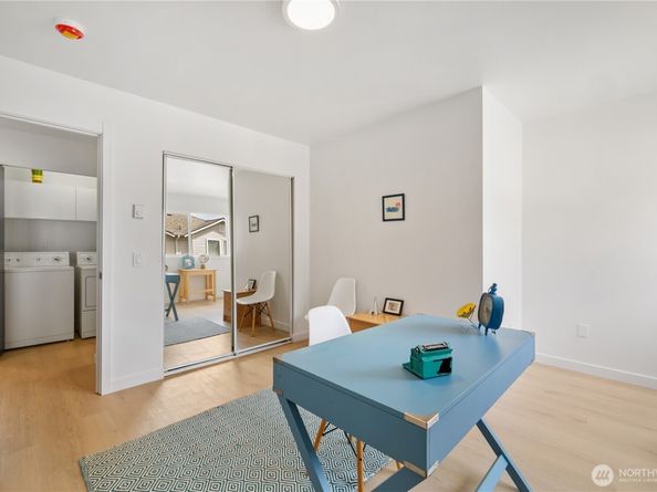 19718 76th Avenue W C, Lynnwood WA 98036