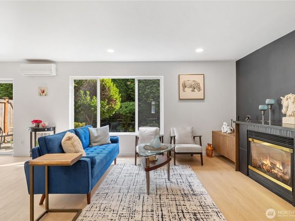 19718 76th Avenue W C, Lynnwood WA 98036