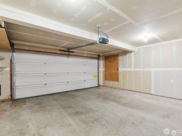 19718 76th Avenue W C, Lynnwood WA 98036