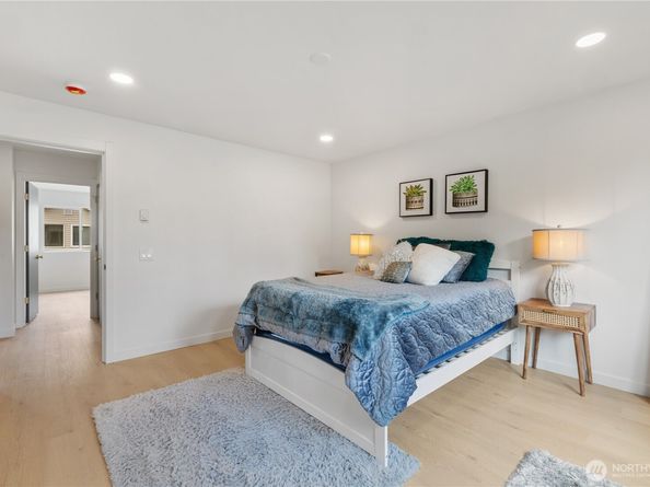 19718 76th Avenue W C, Lynnwood WA 98036