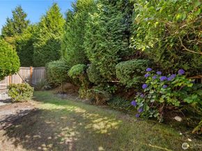 19718 76th Avenue W C, Lynnwood WA 98036