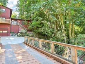 19708 35 Avenue NE, Lake Forest Park WA 98155