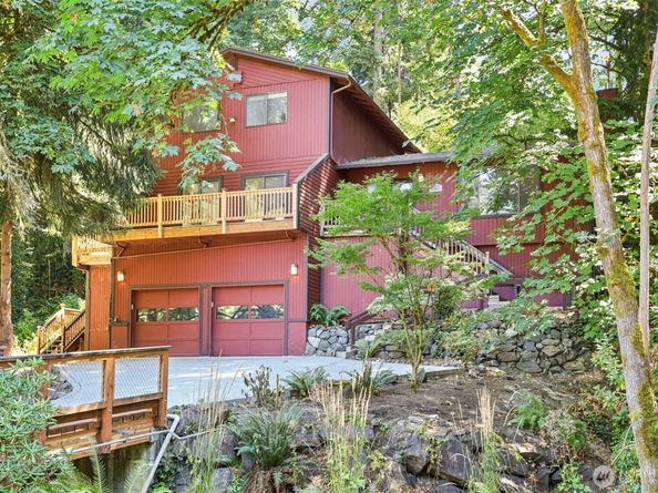 19708 35 Avenue NE, Lake Forest Park WA 98155