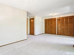 19708 35 Avenue NE, Lake Forest Park WA 98155