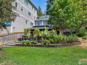 18011 83rd Avenue NE, Kenmore WA 98028