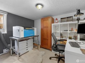 18011 83rd Avenue NE, Kenmore WA 98028