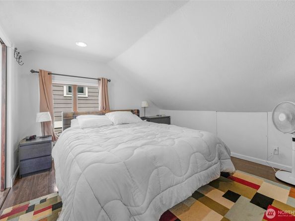 18011 83rd Avenue NE, Kenmore WA 98028