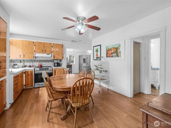 18011 83rd Avenue NE, Kenmore WA 98028