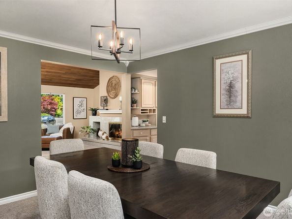15815 SE 43rd Place, Bellevue WA 98006