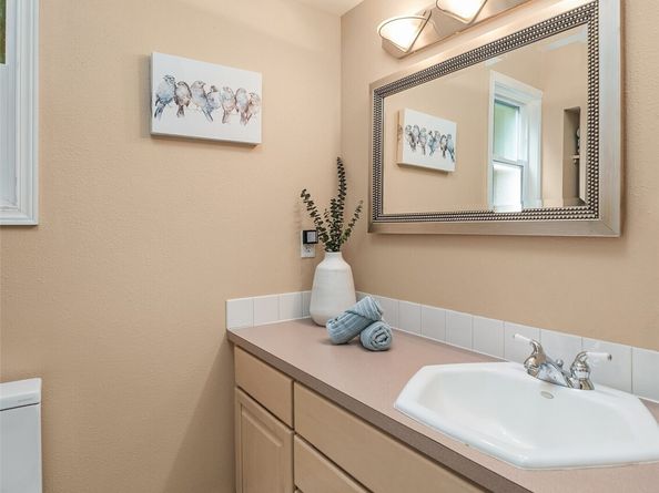 15815 SE 43rd Place, Bellevue WA 98006